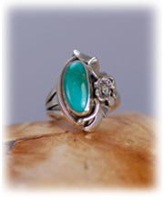 Classic Navajo Ladies  Turquoise ring