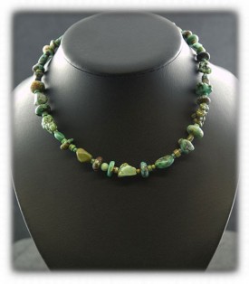 Green Turquoise Bead Choker