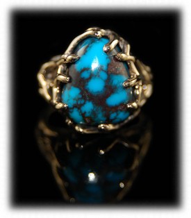 Spiderweb Bisbee Turquoise in a Gold Womens Ring