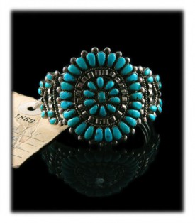 Vintage Navayo Cluster Bracelet with Villa Grove Turquoise from Colorado